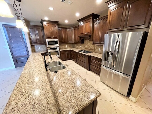 Building Photo - 3699 Canyon Ln