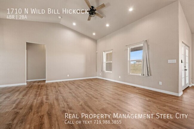 Building Photo - 1710 N Wild Bill Hickock Dr