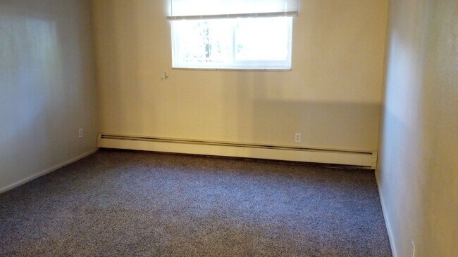 Building Photo - Great location off Leetsdale/Parker and Fl...