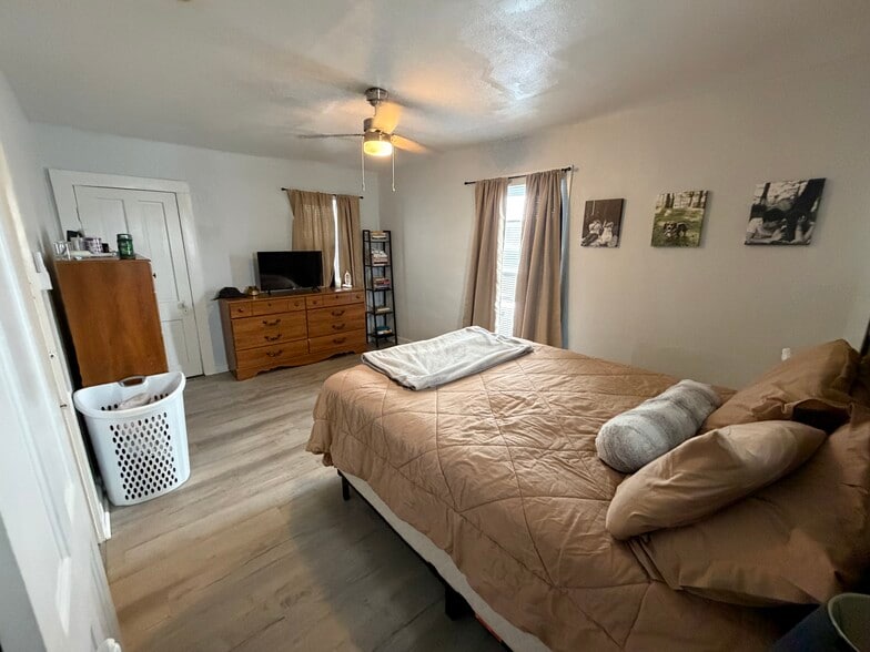 Building Photo - 207 S Jefferson St