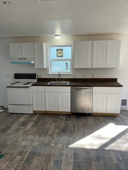 Kitchen - 2024 Woburn St