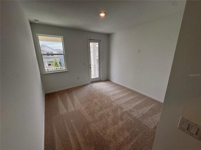Building Photo - 14727 Field Daisy Dr