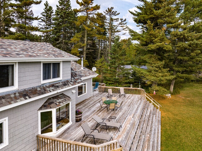 Building Photo - 278 Scenic Dr FURNISHED 4 BR On Lk