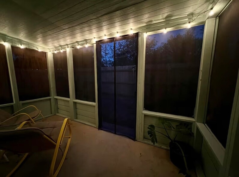 Building Photo - 1515 W Concho Ave