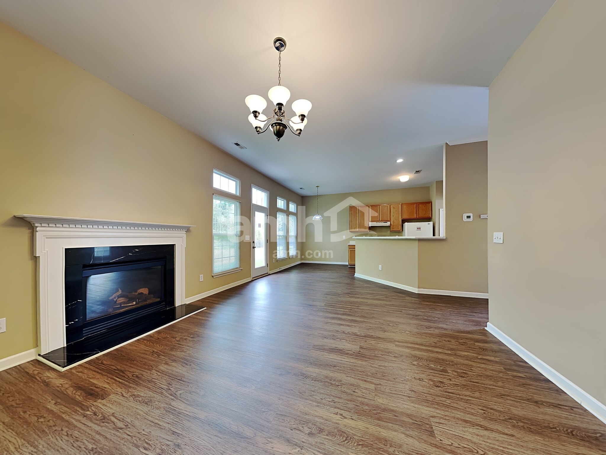 Building Photo - 127 Bathurst Ln