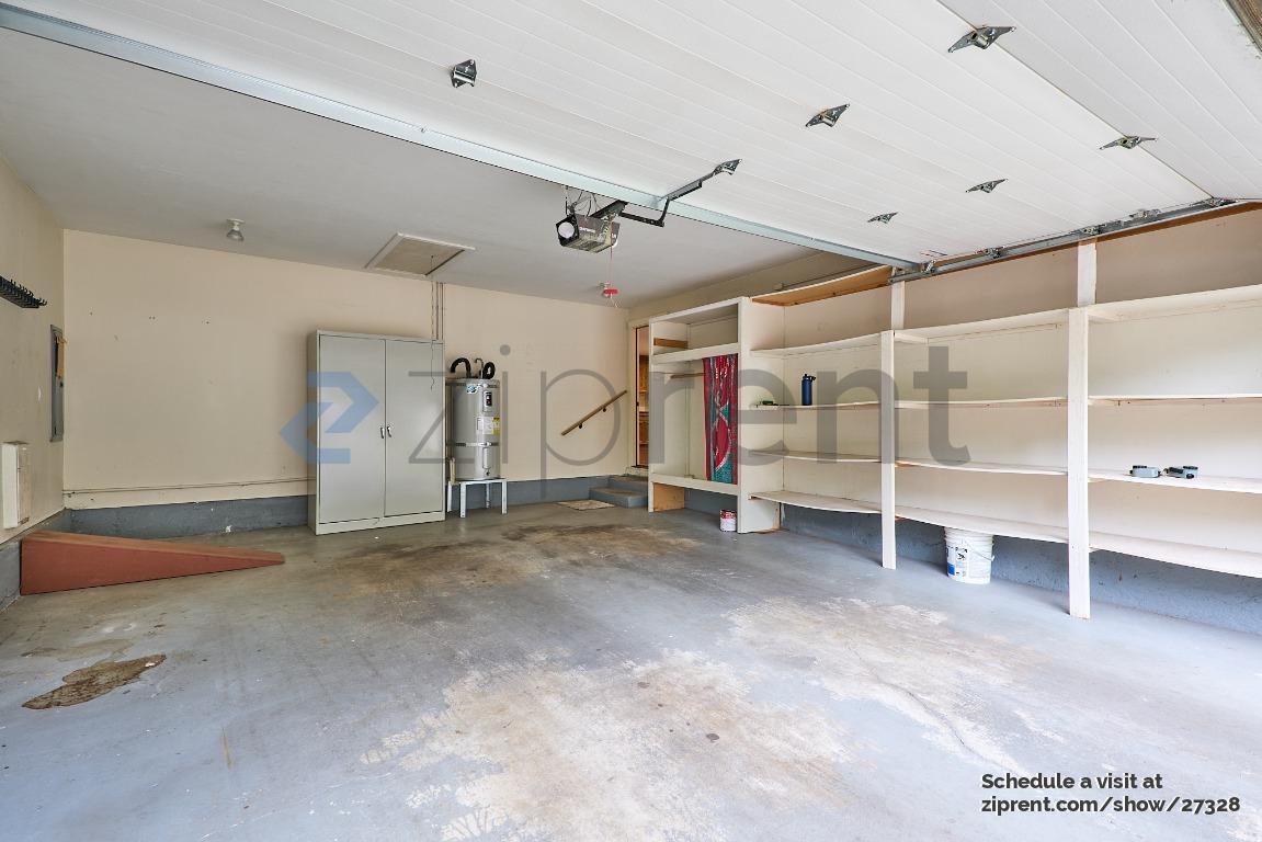 Building Photo - 2109 SE Talton Ave