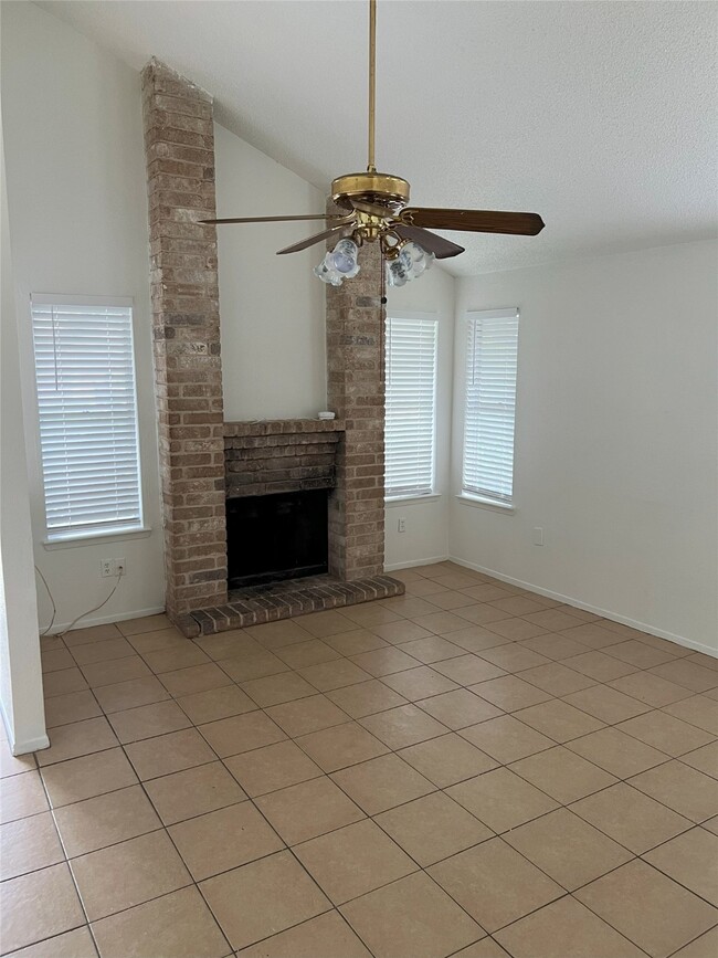 Building Photo - 23335 Pebworth Pl