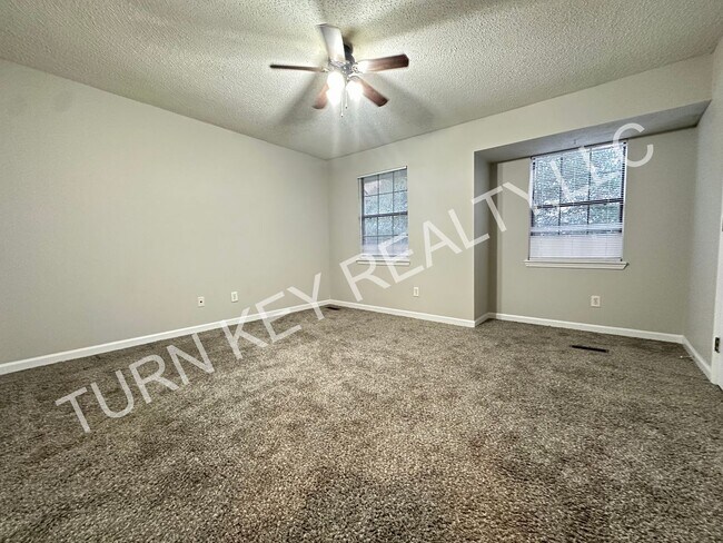 Building Photo - Townhome for rent in Grayson Valley