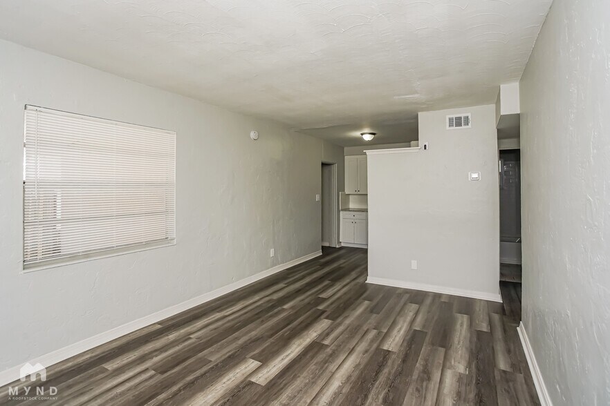 Building Photo - 1826 45th St S