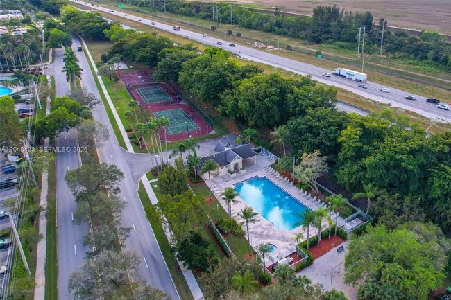 Building Photo - 7858 Dixie Beach Cir