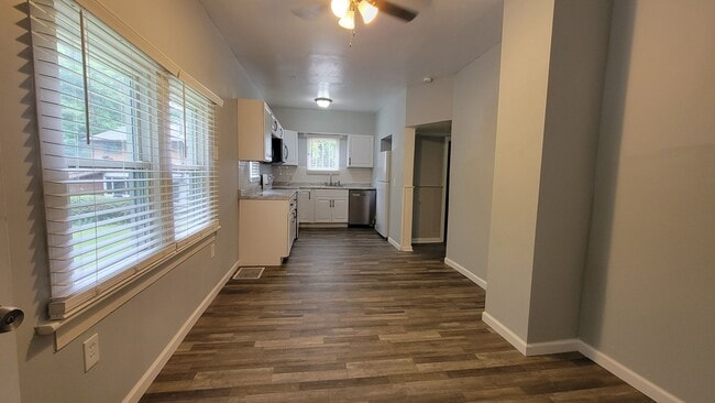 Building Photo - 4515 River Ridge Rd