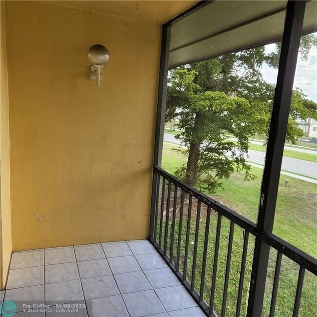 Building Photo - 8060 S Colony Cir