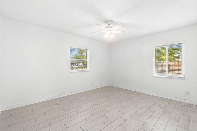 Building Photo - 5068 Sunrise Blvd