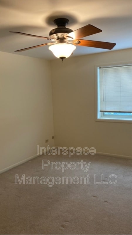 Building Photo - 9937 S Cicero Ave