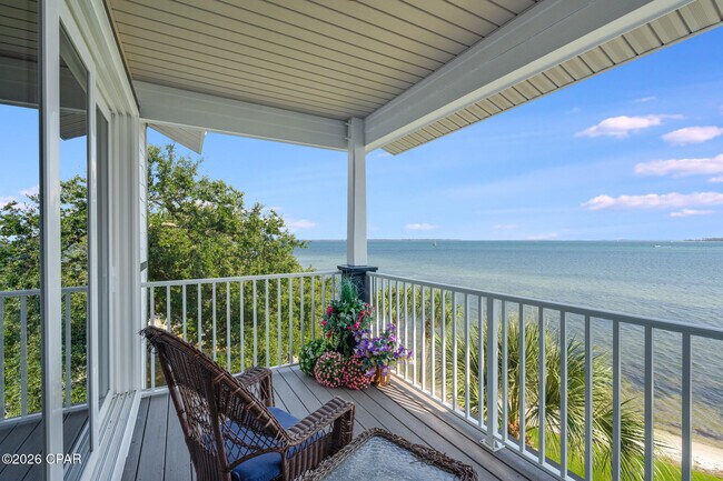 Building Photo - 3827 Mariner Dr