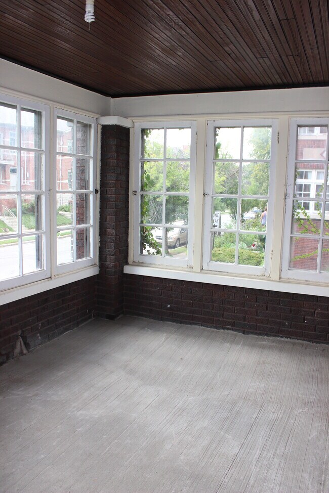 Building Photo - 2035 N Pennsylvania St