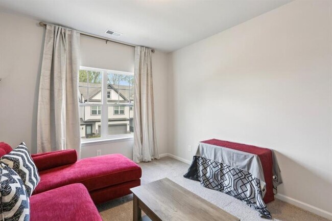 Building Photo - 375 Crider Ct