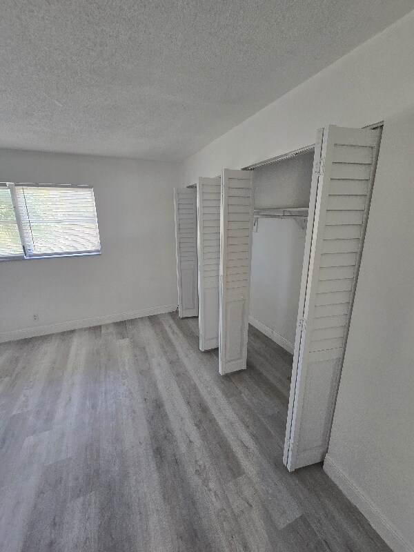 Building Photo - 212 SE 9th Ave