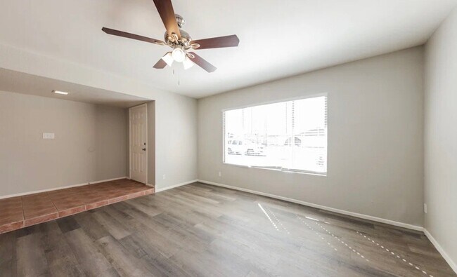 Building Photo - 16510 W Jenan Dr
