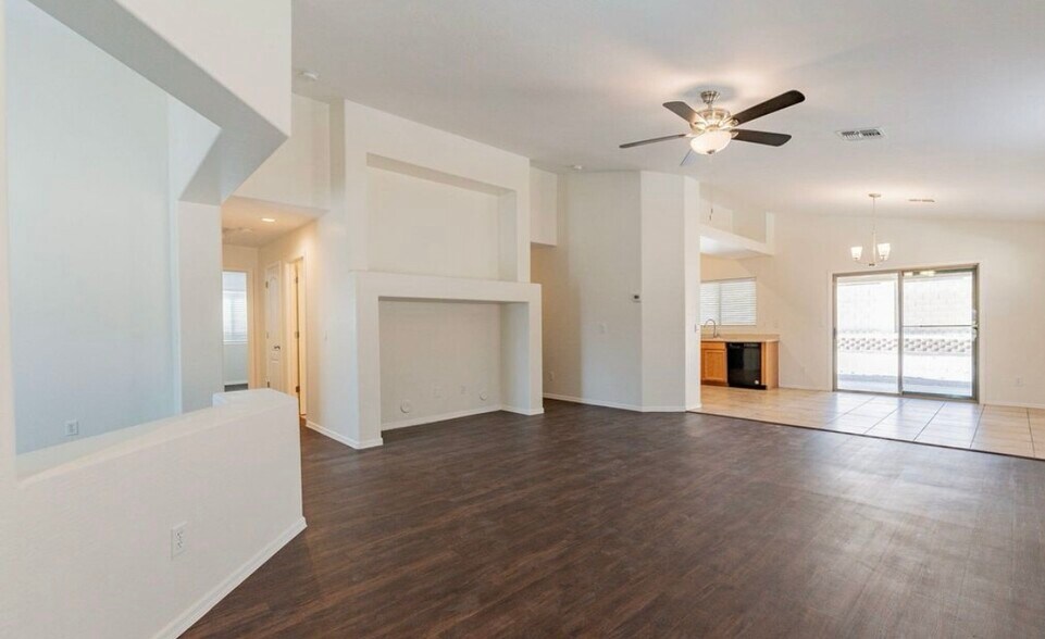 Building Photo - 25524 W Williams St