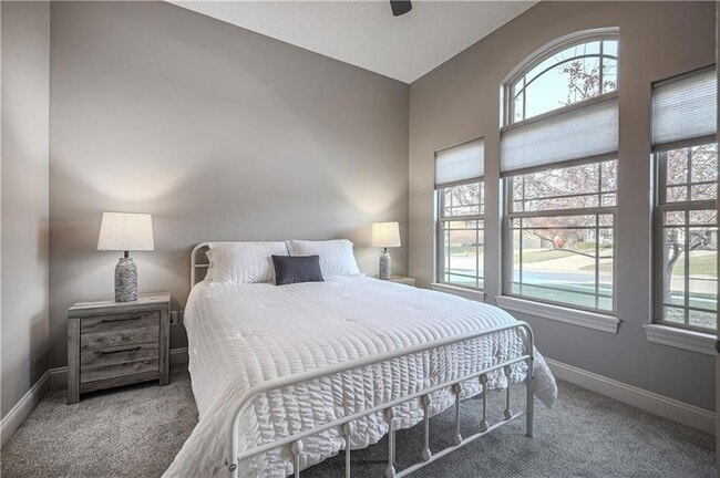 Building Photo - 5029 Woodstock Ct