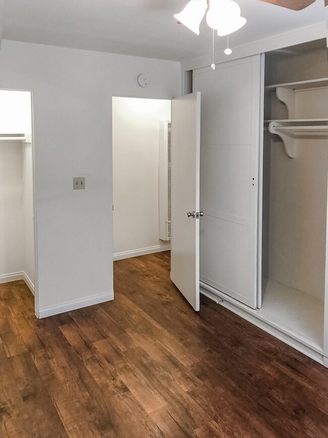 Building Photo - Monrovia Apts