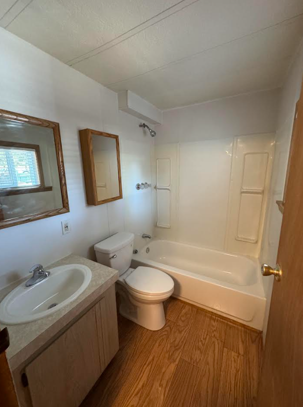 Building Photo - 327 Canyon Cir