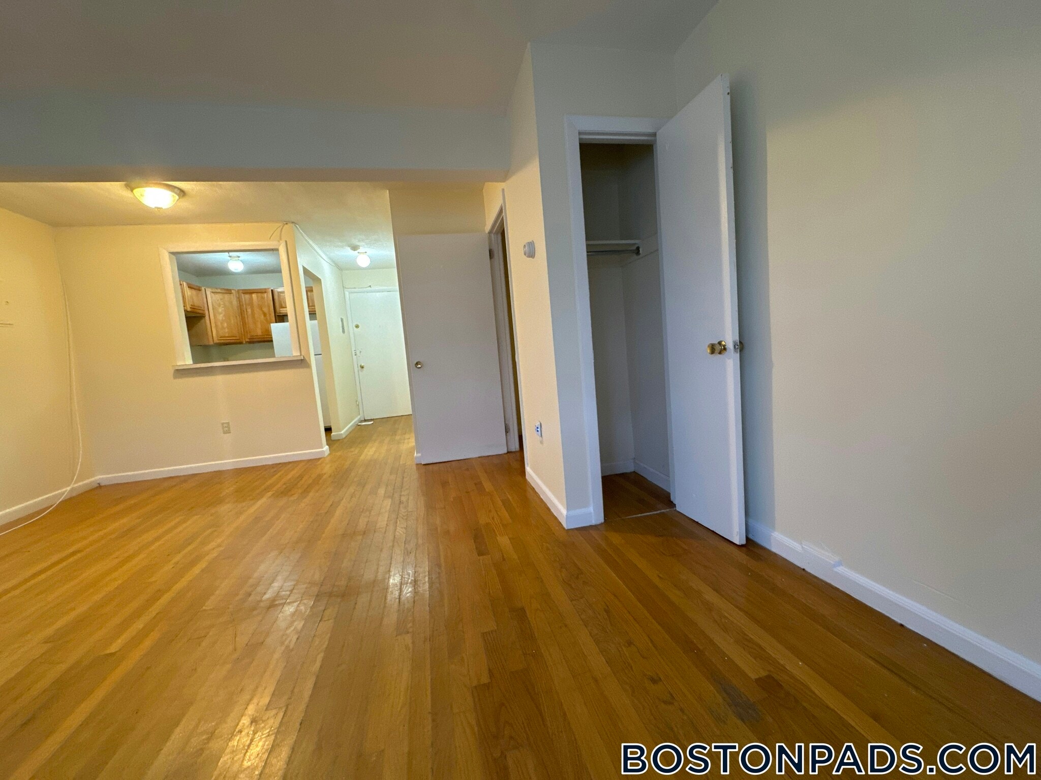 Building Photo - 34 Gardner St