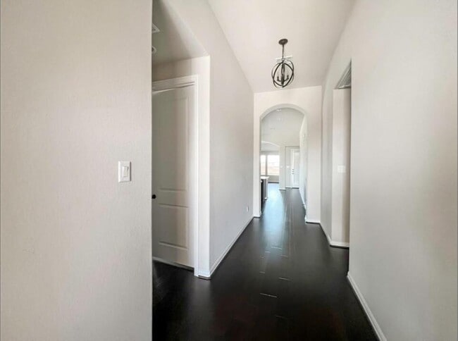 Building Photo - 3018 Diego Dr