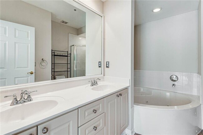 Building Photo - 3636 Habersham Rd NW