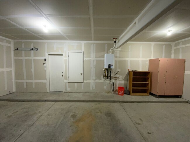 Building Photo - 3 Bedroom Home Available Near Unser Blvd NW & Rainbow Blvd NW!