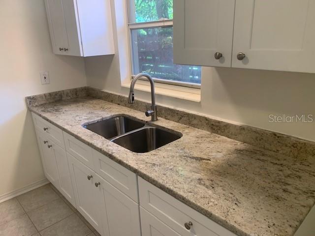 Building Photo - 224 11th Ave N