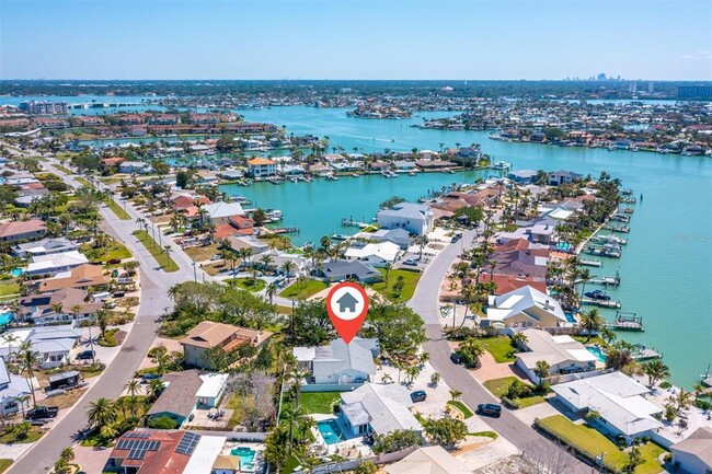 Building Photo - 10001 S Yacht Club Dr