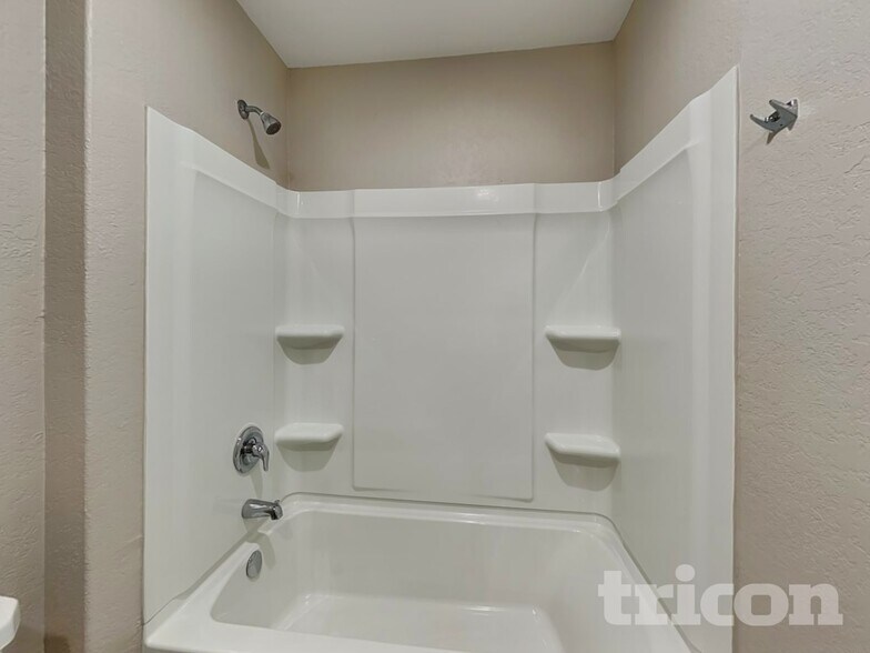 Building Photo - 9607 Littleton Grist