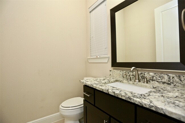 Building Photo - 4009 Lillian St