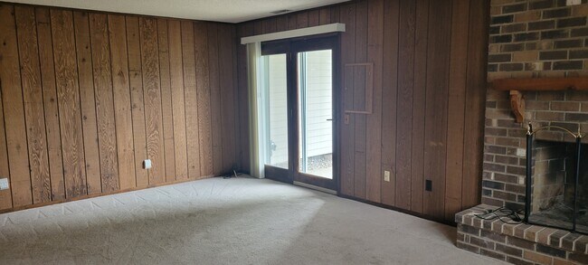 Building Photo - 15757 Griffon Path