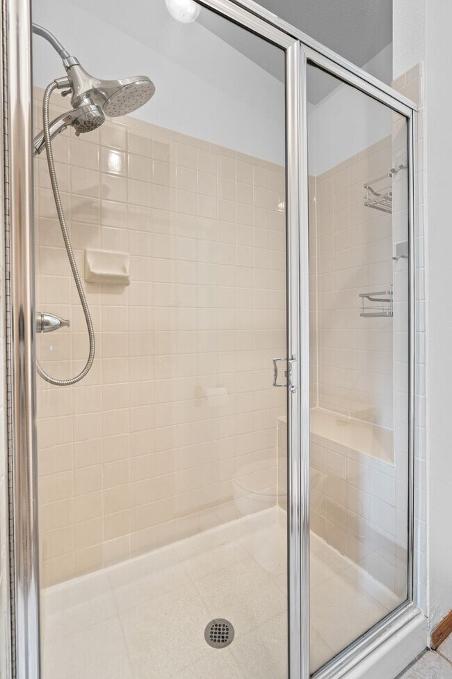 Building Photo - Spacious 4 Bedroom Home in Longmont