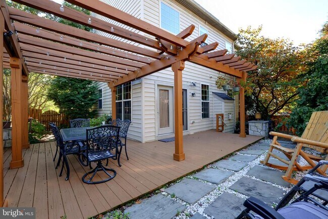 Building Photo - 3037 Moore Ln