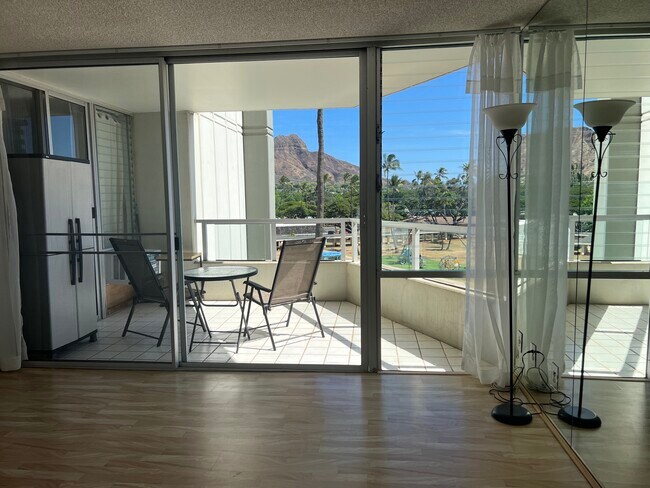 Building Photo - 2600 Pualani Way