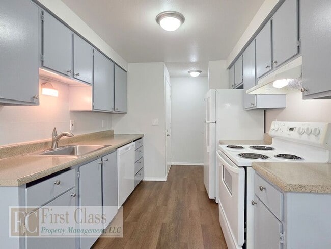 Building Photo - 1334 NE 186th Ave