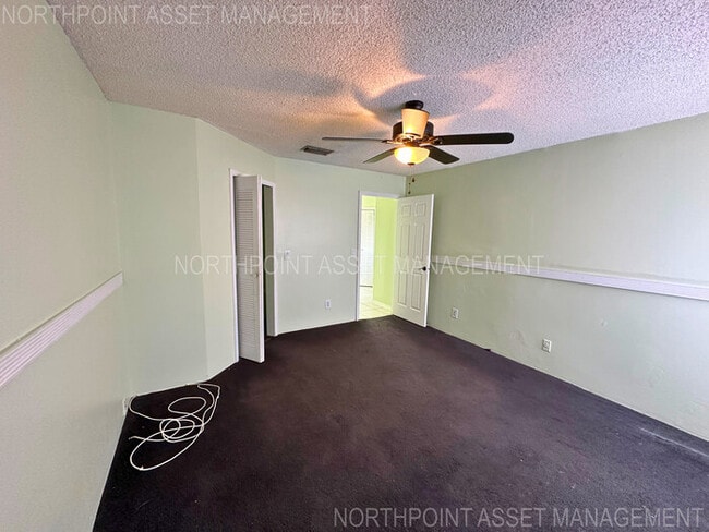 Building Photo - Charming 2-Bed, 2-Bath Home with Fenced Yard in Miramar!