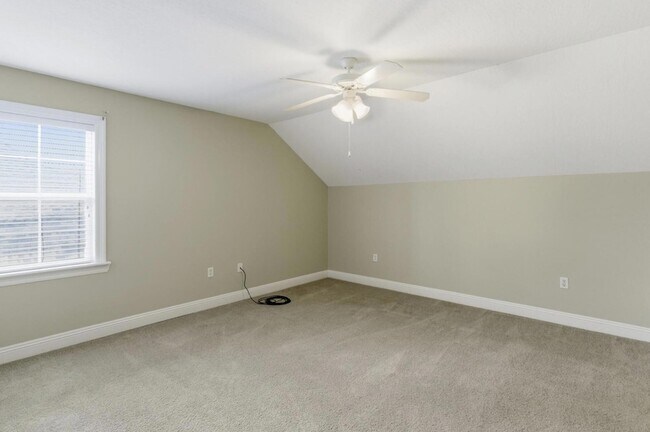 Building Photo - 44 Bridgefield Ct