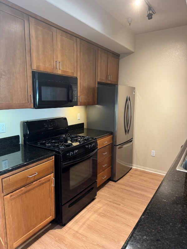 Building Photo - 4060 Glencoe Ave