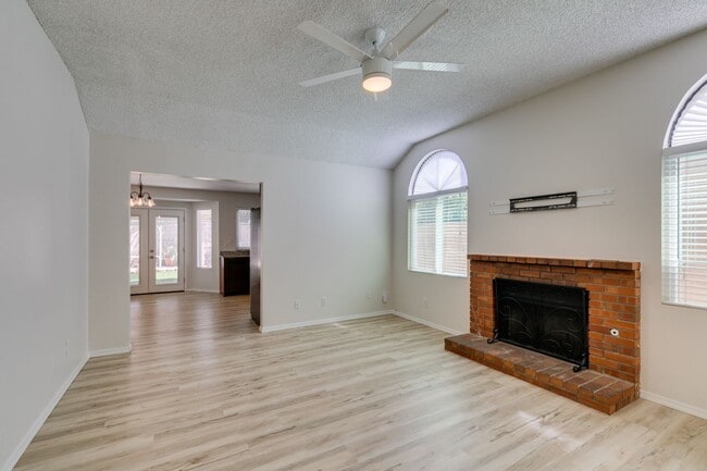 Building Photo - EASTERN AND WINDMILL 3 BEDROOM HOME WITH LARGE BACKYARD, NO HOA, AND SOLAR PANELS