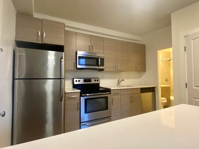 Building Photo - 5 N Margin St