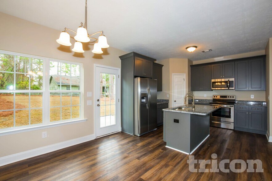 Building Photo - 110 Darian Dr