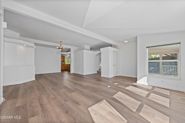 Building Photo - 1057 E La Loma Ave