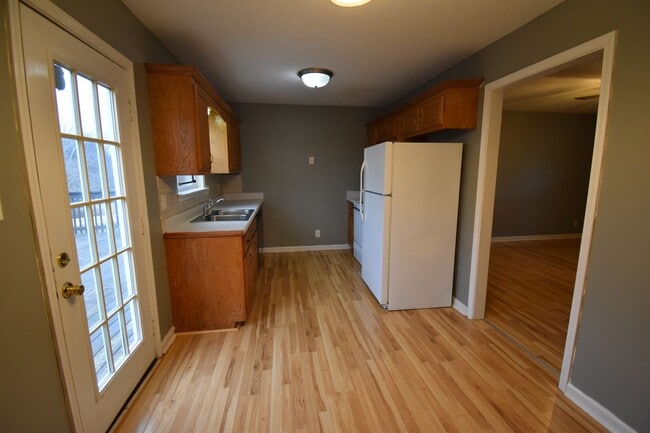Building Photo - 3 Bedroom Pet Friendly Home For Rent Near ...