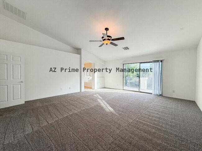 Building Photo - 10445 W Windsor Ave