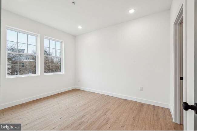 Building Photo - 4181 Mantua Ave